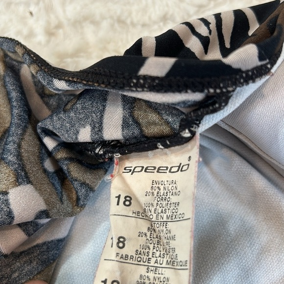 Speedo halter neck one piece swimsuit plus size women’s 18 botanical print brown - Picture 5 of 6